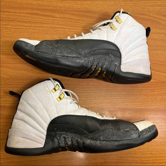 Jordan 12 Taxi - Picture 3 of 13